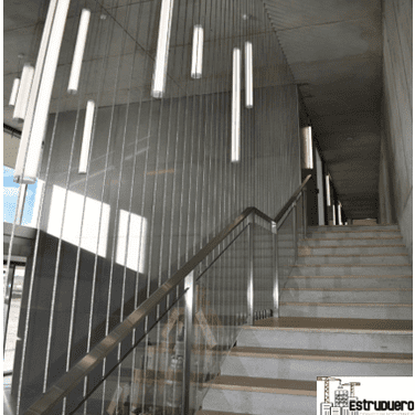 Estruduero, S.L. entrada de escaleras